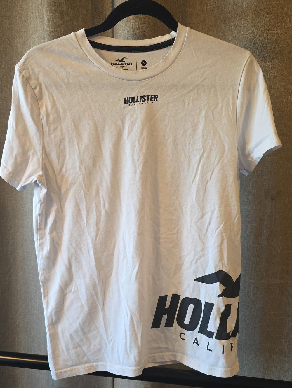 Hollister Men'Small Sport Knit Logo Graphic Tee White & Black Small